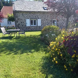 Couette-café Ferme De Lamourio, Saint-Cernin (Cantal)